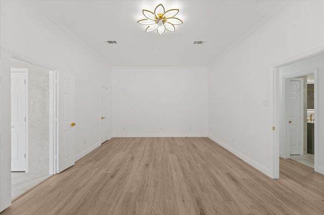 322 Hillcroft Drive, Duncanville, TX 75137