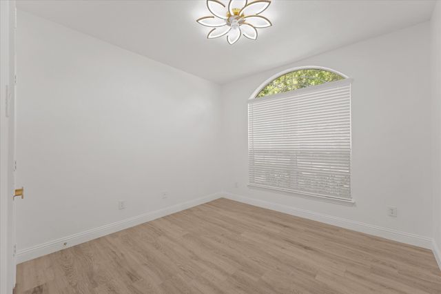 322 Hillcroft Drive, Duncanville, TX 75137