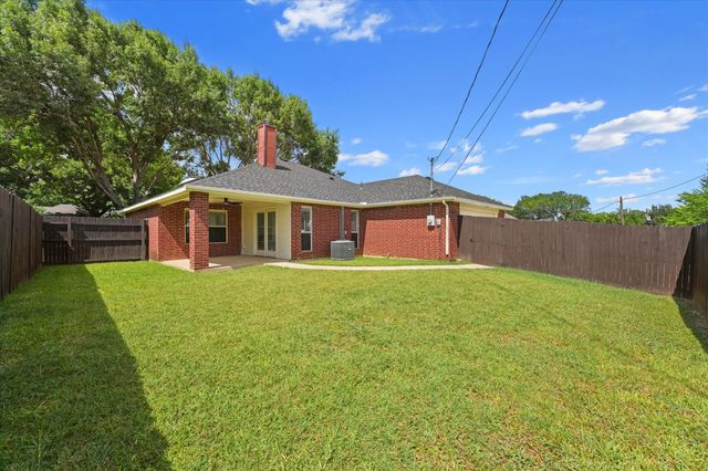 322 Hillcroft Drive, Duncanville, TX 75137