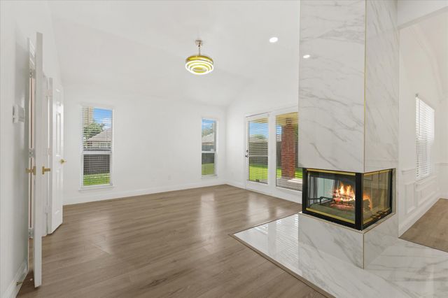322 Hillcroft Drive, Duncanville, TX 75137