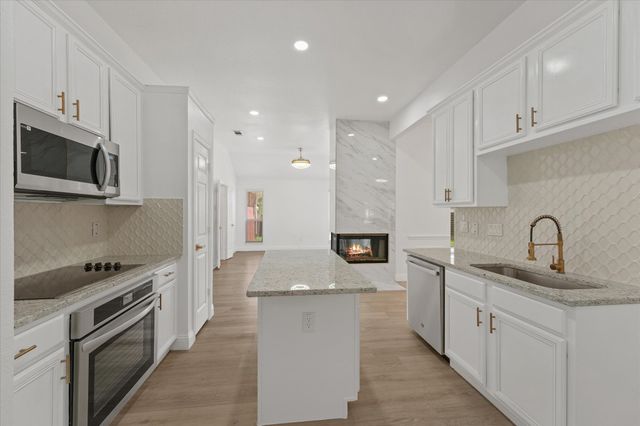 322 Hillcroft Drive, Duncanville, TX 75137