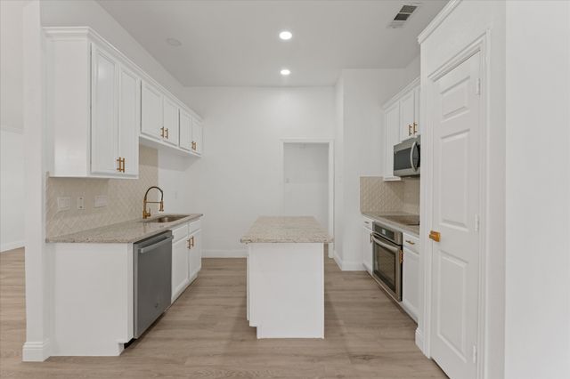 322 Hillcroft Drive, Duncanville, TX 75137