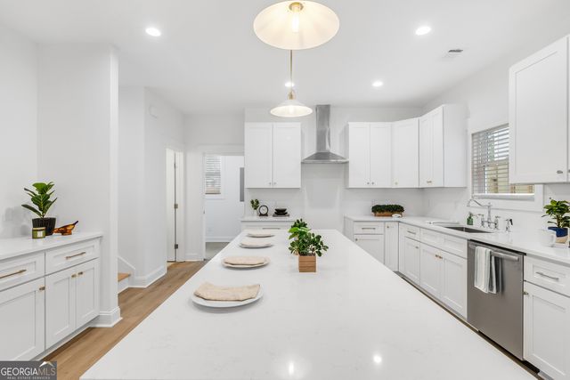 1207 E 34th Street, Savannah, GA 31404