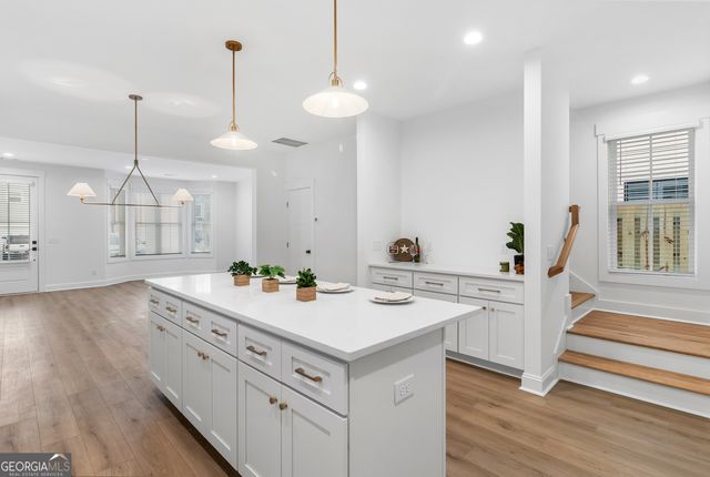 1207 E 34th Street, Savannah, GA 31404