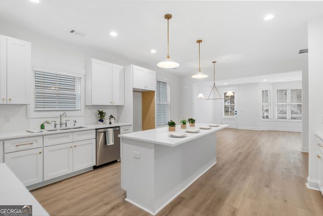 1207 E 34th Street, Savannah, GA 31404