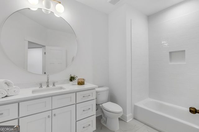 1207 E 34th Street, Savannah, GA 31404