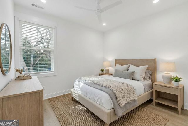 1207 E 34th Street, Savannah, GA 31404