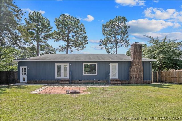 2048 Lakeridge Drive, Fayetteville, NC 28304