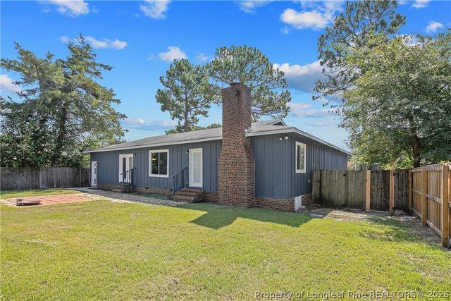 2048 Lakeridge Drive, Fayetteville, NC 28304