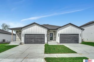 10215 S 33rd Street, Roca, NE 68430