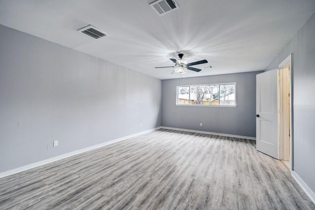 9907 Greencreek Drive, Houston, TX 77070