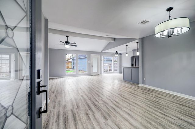 9907 Greencreek Drive, Houston, TX 77070