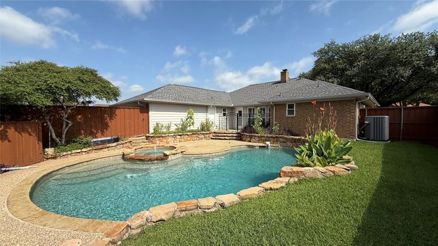 2210 Ridgewood, Carrollton, TX 75006