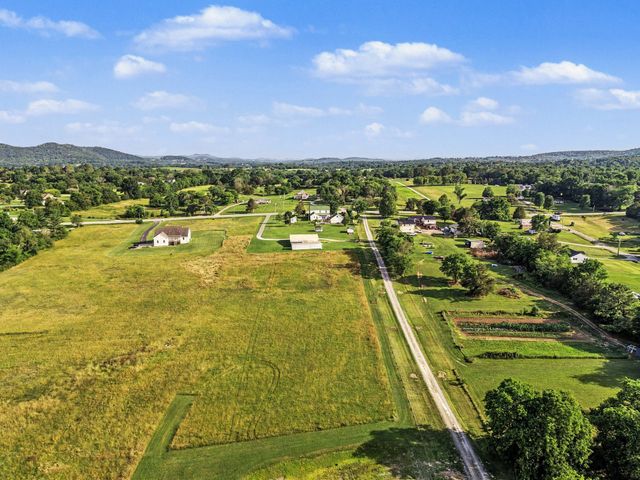 956 Lebanon Hwy, Lebanon, TN 37087