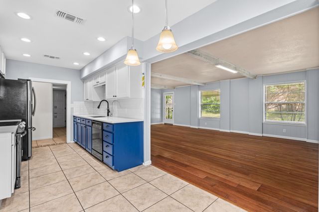 1602 Wagon Wheel Trail, Pantego, TX 76013