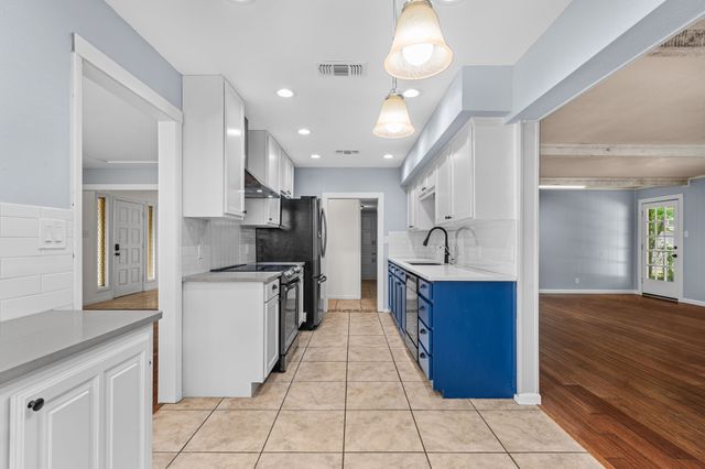 1602 Wagon Wheel Trail, Pantego, TX 76013