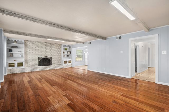 1602 Wagon Wheel Trail, Pantego, TX 76013