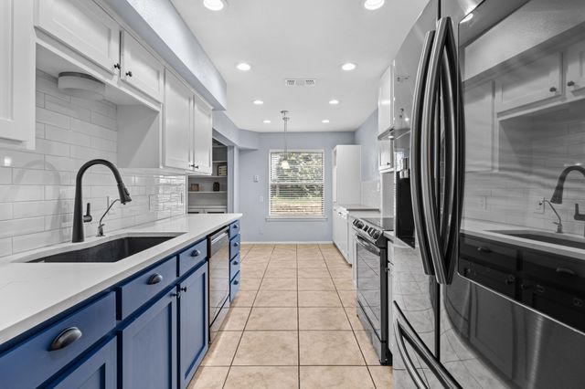 1602 Wagon Wheel Trail, Pantego, TX 76013