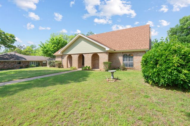 1602 Wagon Wheel Trail, Pantego, TX 76013