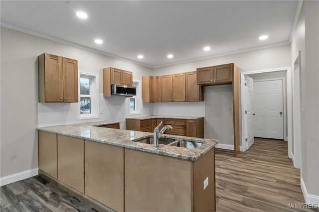 5200 Berg Road, West Seneca, NY 14218