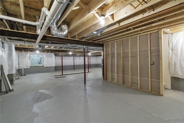 5200 Berg Road, West Seneca, NY 14218