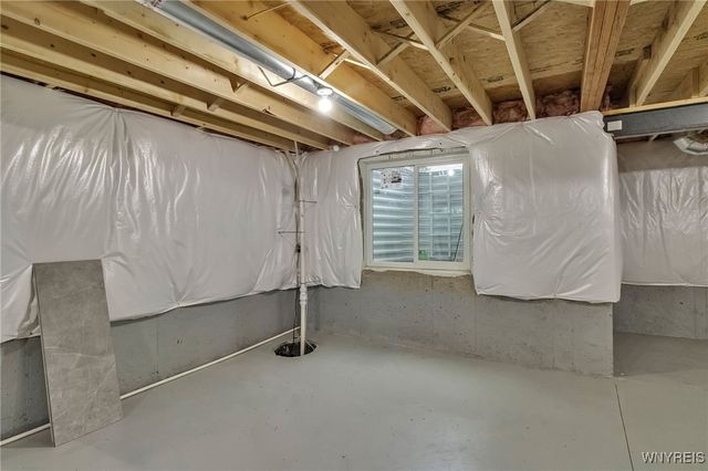 5200 Berg Road, West Seneca, NY 14218