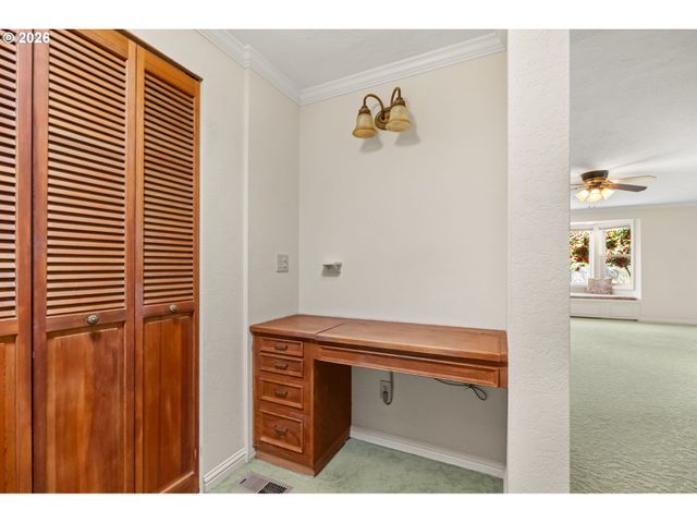 394 CHERRY Dr, Eugene, OR 97401