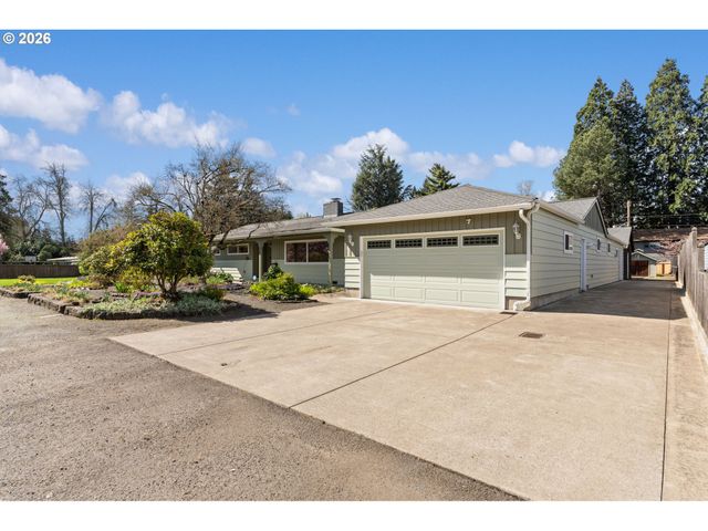 394 CHERRY Dr, Eugene, OR 97401