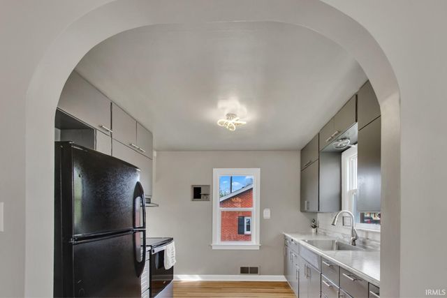 2816 E Morgan Avenue, Evansville, IN 47711