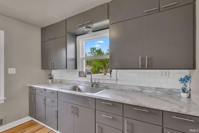 2816 E Morgan Avenue, Evansville, IN 47711