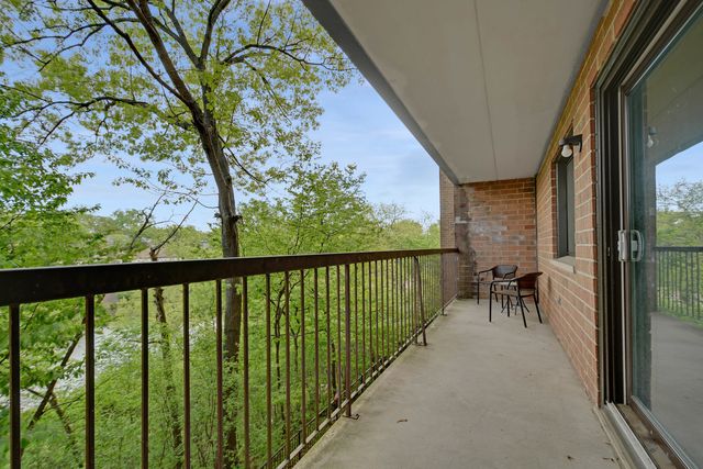 5960 Lake Bluff Drive 302, Tinley Park, IL 60477