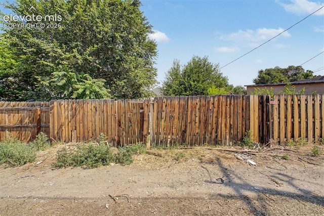 608 E 10th Street, Pueblo, CO 81001