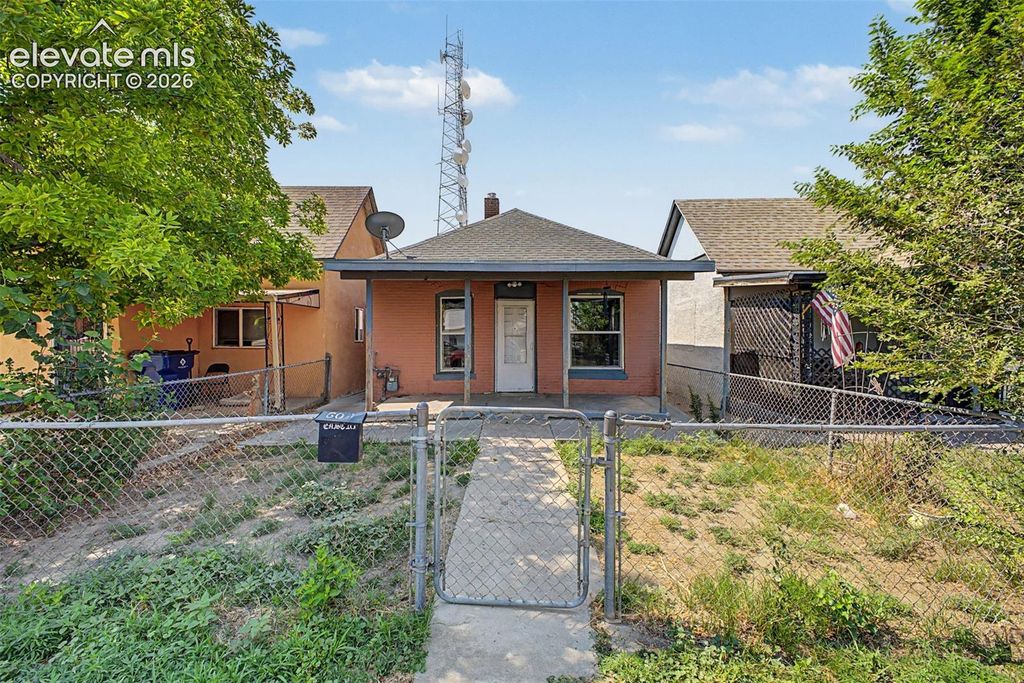 608 E 10th Street, Pueblo, CO 81001