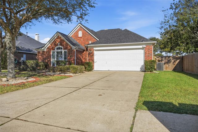 4312 Running Pine Drive, League City, TX 77573