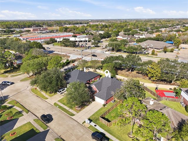 4312 Running Pine Drive, League City, TX 77573