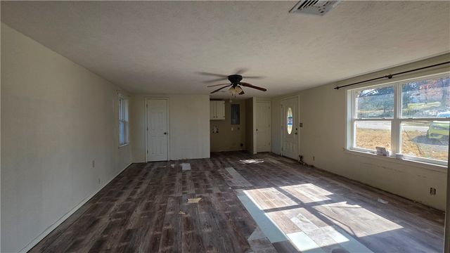 203 South Street, Flippin, AR 72634