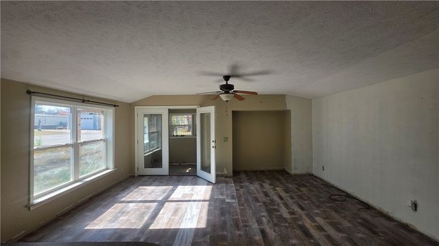 203 South Street, Flippin, AR 72634