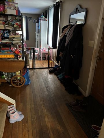 15 Layton St, Lyons, NY 14489