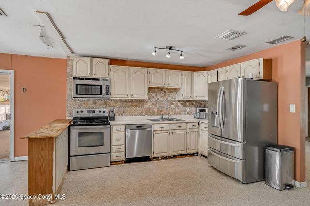 398 Wilson Avenue, Satellite Beach, FL 32937