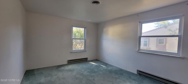 6 Holyoke Court, Whiting, NJ 08759