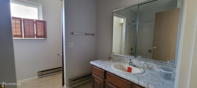 6 Holyoke Court, Whiting, NJ 08759