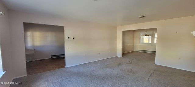 6 Holyoke Court, Whiting, NJ 08759