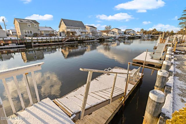 22 S Dayton Drive, Little Egg Harbor, NJ 08087