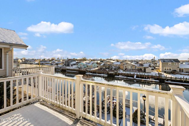 22 S Dayton Drive, Little Egg Harbor, NJ 08087