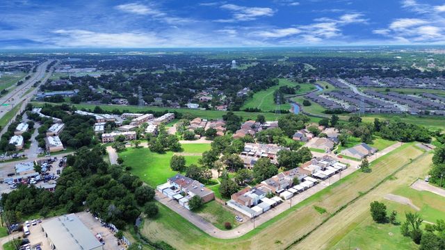 4725 Indian Trail 3, Baytown, TX 77521