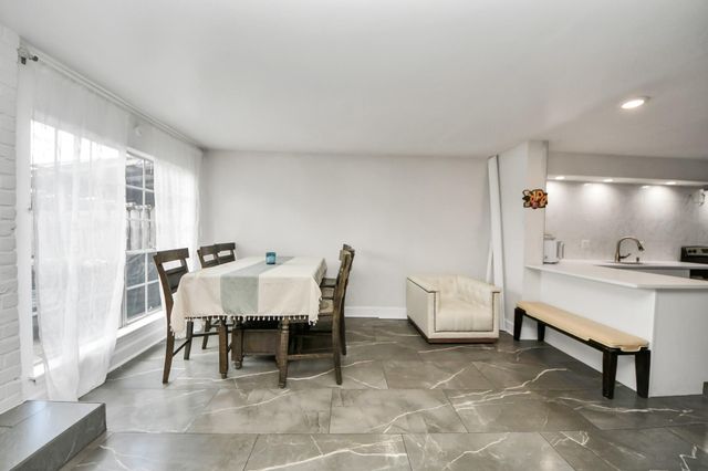 4725 Indian Trail 3, Baytown, TX 77521