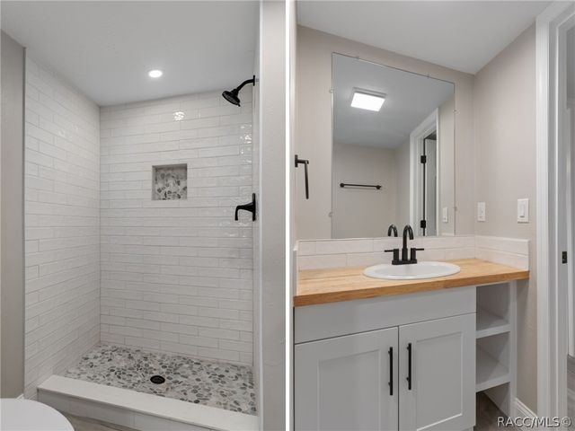 5951 N Tsala Apopka Drive, Hernando, FL 34442