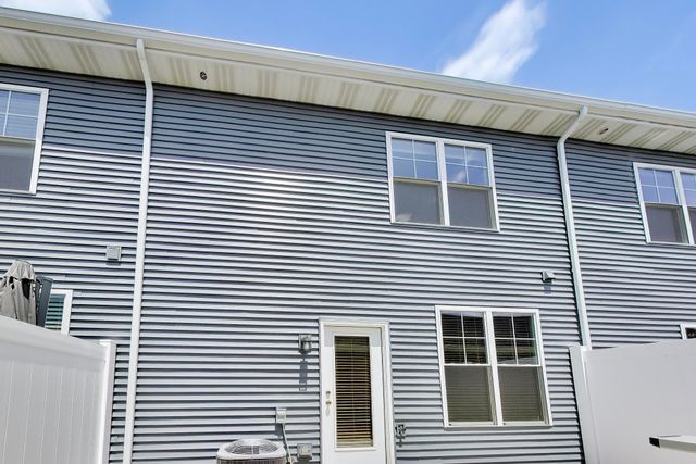 11809 Kentucky Street, Crown Point, IN 46307