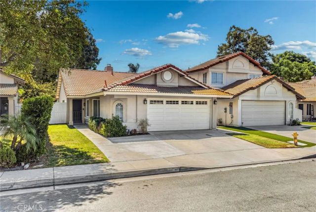 3956 Klamath River, Ontario, CA 91761