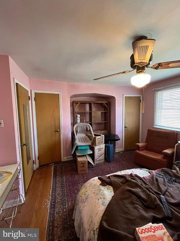6615 N LAWRENCE ST, Philadelphia, PA 19126